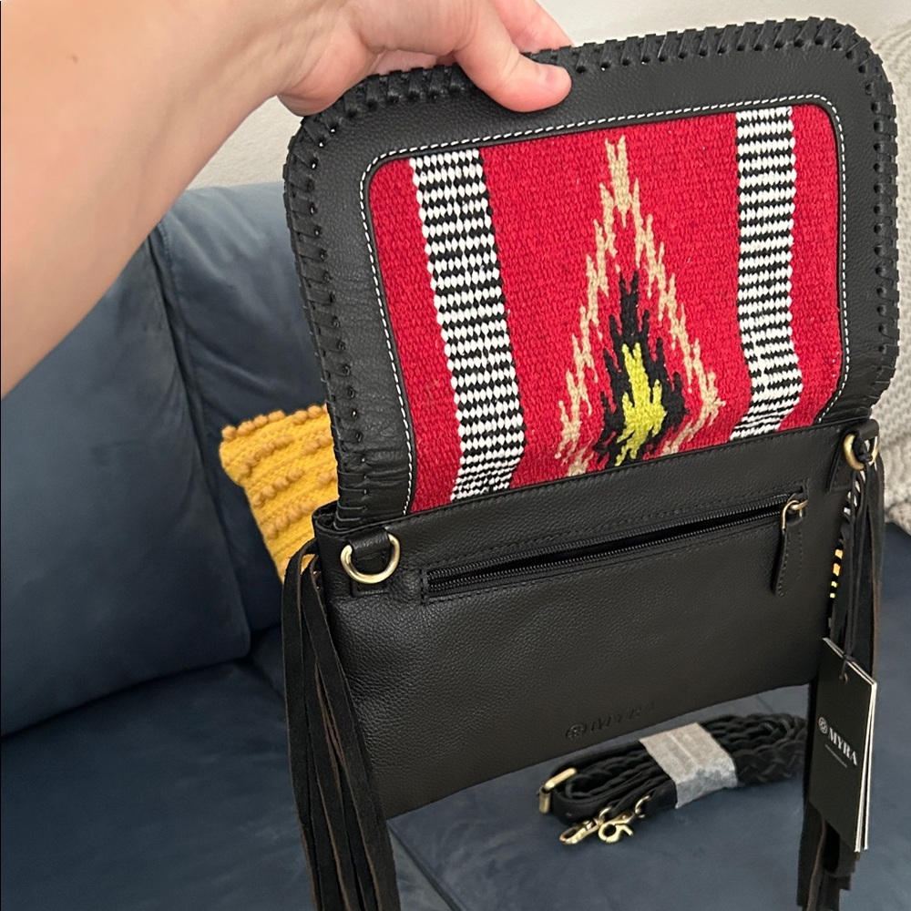 New Myra Bag Black Genuine Leather Crossbody with Aztec Rug & Fringe - Picture 4 of 12